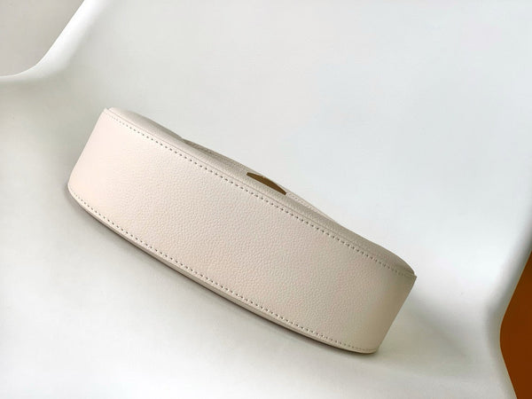 low key shoulder bag 26cm cream calfskin