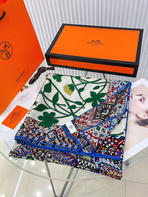 Le Jaguar Et Le Colibri Shawl 135 CM Green Colorful Cashmere And Silk 281676