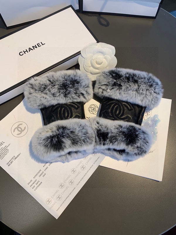 SHORt-STYLE GLOVES IN BLACK SHEEPSKIN AND RABBIT FUR 463852