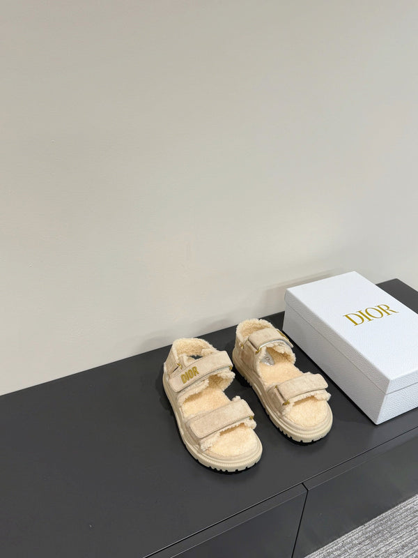 Dioract Sandal In Light Grey Suede And Wool Fleece Lining 109873