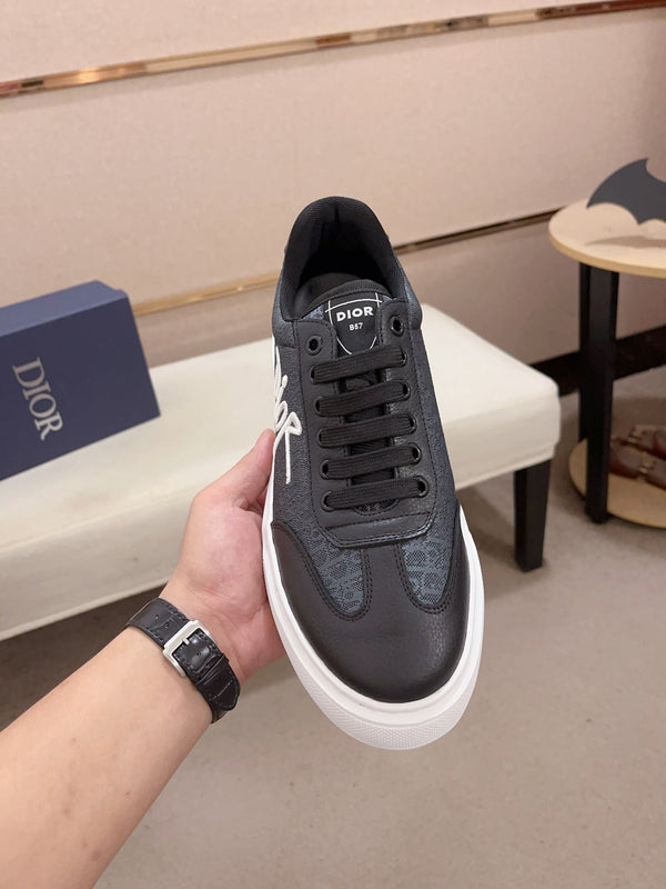 CD HOMME THICK-SOLE SNEAKERS BLACK CALFSKIN