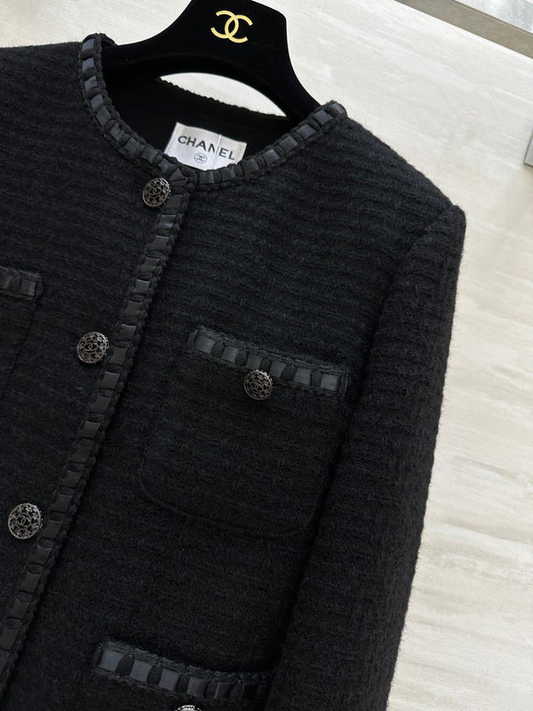 CHANEL TWEED JACKET STYLE 260