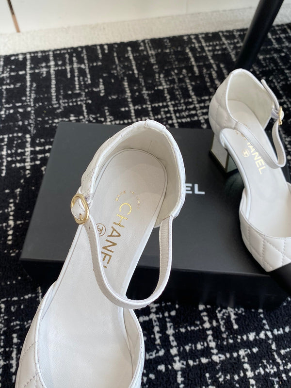 CC 25SS Diamond-Patterned Block-Heeled Mary Janes White Sheepskin 473432