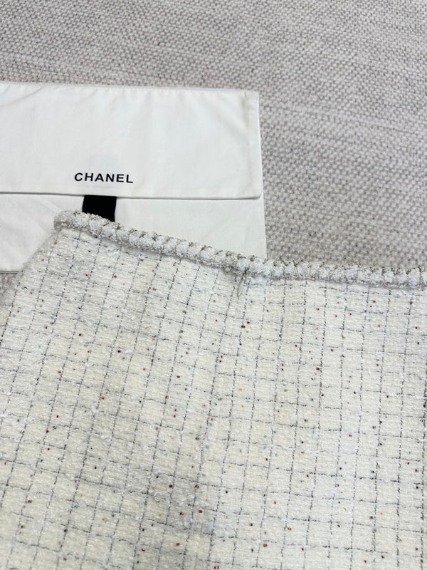 CC 25A Beaded Plaid Tweed Skirt
