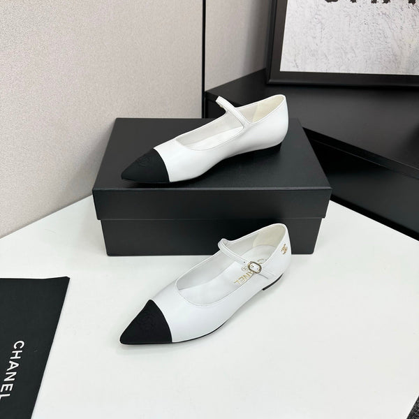 CC 25SS Pointed-Toe Mary Janes White Cowhide 490138