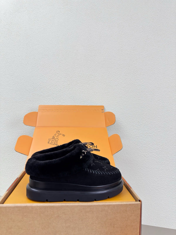 LV Lamb-lined Platform Slippers Black Lamb Wool Suede 566892