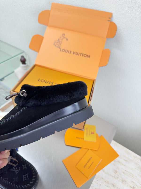LV Lamb-lined Platform Slippers Black Lamb Wool Suede 566892