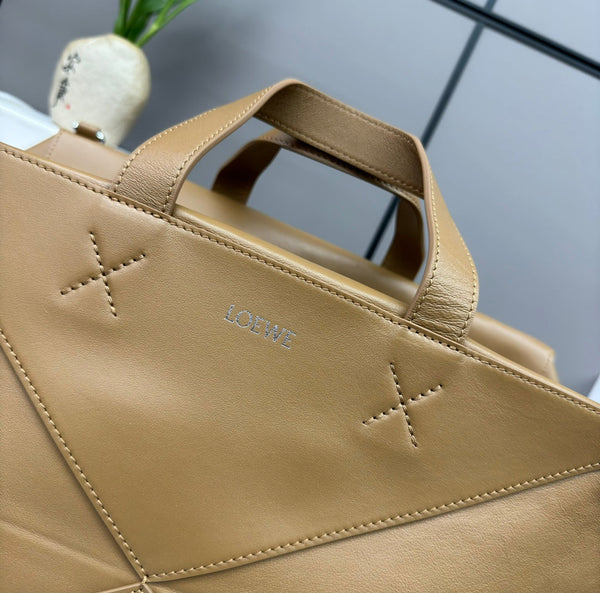Loewe Puzzle Fold Handbag in Glossy Brown Cowhide 274274