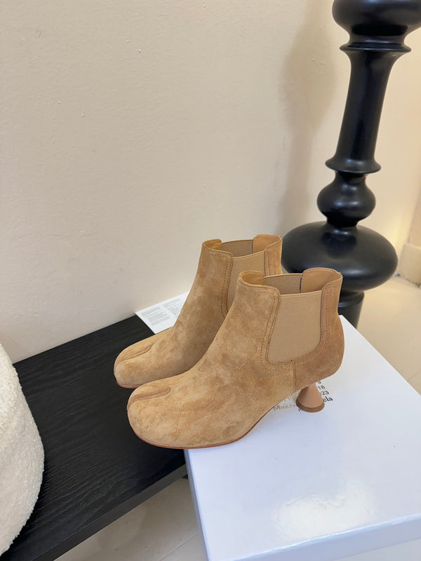 Maison Margiela Tabi Ankle Boots Short Heel Brown Cowhide Suede 580425