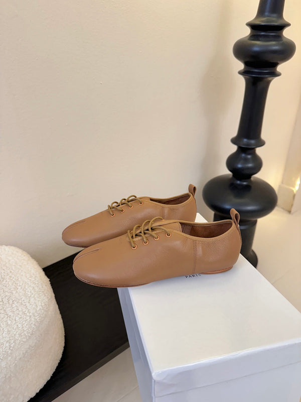 Maison Margiela 2025 Split-Toe Lace-up Shoes Brown Cowhide 580422