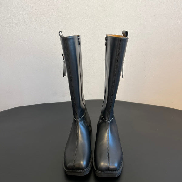 Maison Margiel 25ss Cool Square Toe Tall Riding Boots Black Glossy Leather 580415