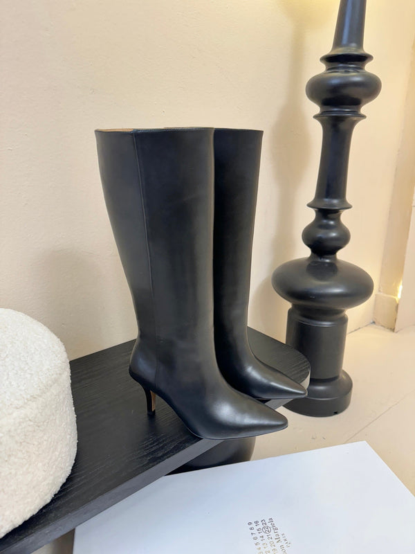 Maison Margiela Pointed Toe Riding High Boots Black in Cowhide 580445