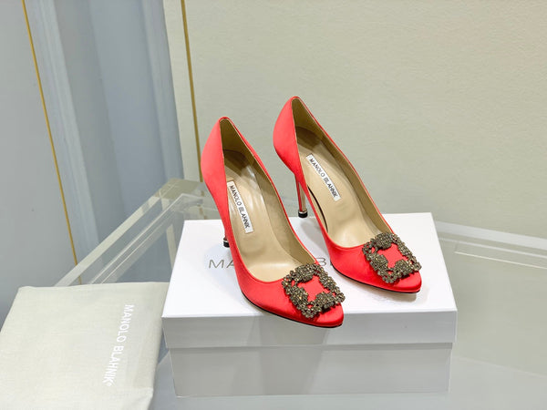 Manolo Diamond Buckle Pumps 10cm Red Silk 574251