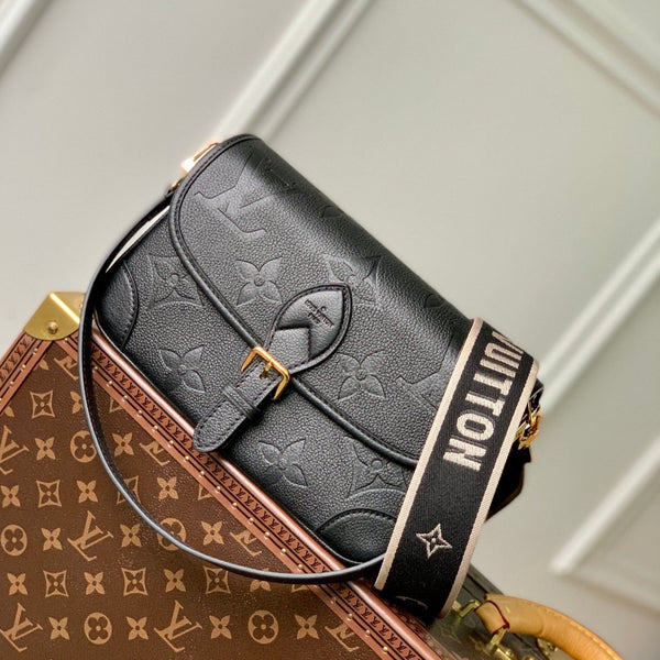 diane 24 black monogram empreinte leather