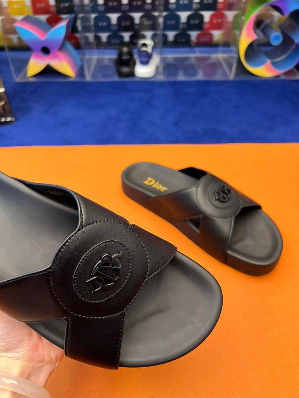 CD CIRCLE SLIPPER BLACK CALFSKIN