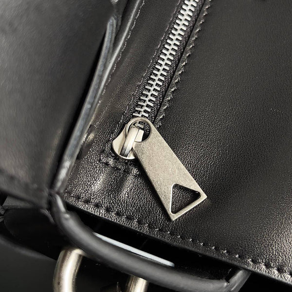 BV Two-In-One Cassette Black 26cm Grey Leather