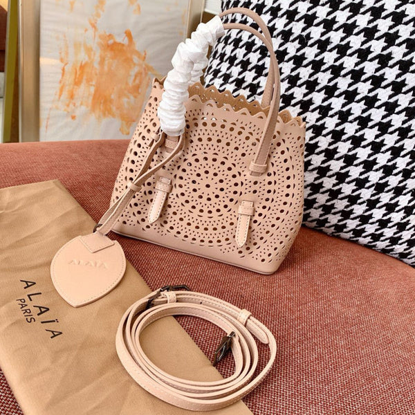 Alaia Mina 16 Bag Beige Vienne Wave Calfskin