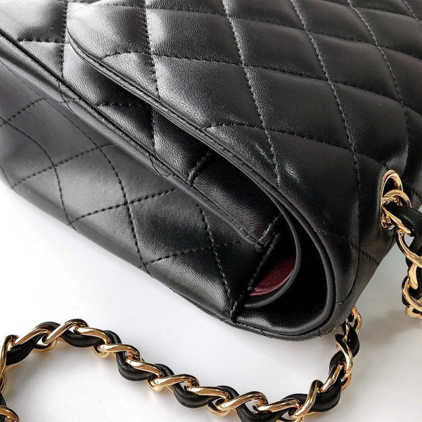 CLASSIC FLAP 30 BLACK LAMBSKIN LIGHT GOLD HARDWARE