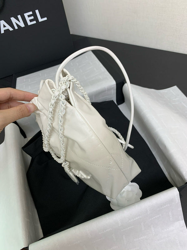 CC 22 ANTIBA HOBO BAG WHITE 23CM LAMBSKIN