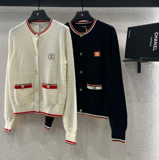 Chanel 2025 Long-sleeved Cardigan Cream and Black Cotton Cashmere 325737