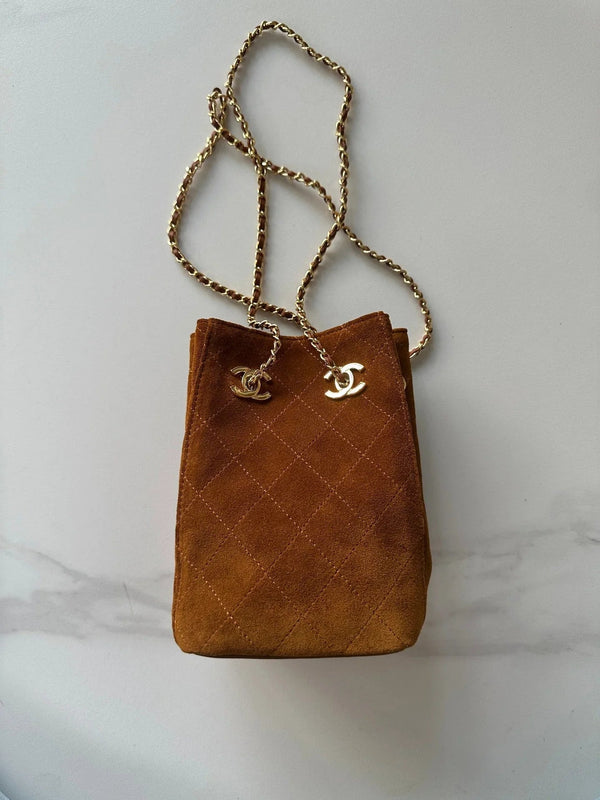 CC 2026 Bucket Bag 18cm Lambskin Suede Denim
