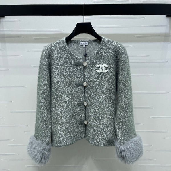Chanel 2025 Fur-sleeved Crew Neck Cardigan Gray Polyester Wool 319595