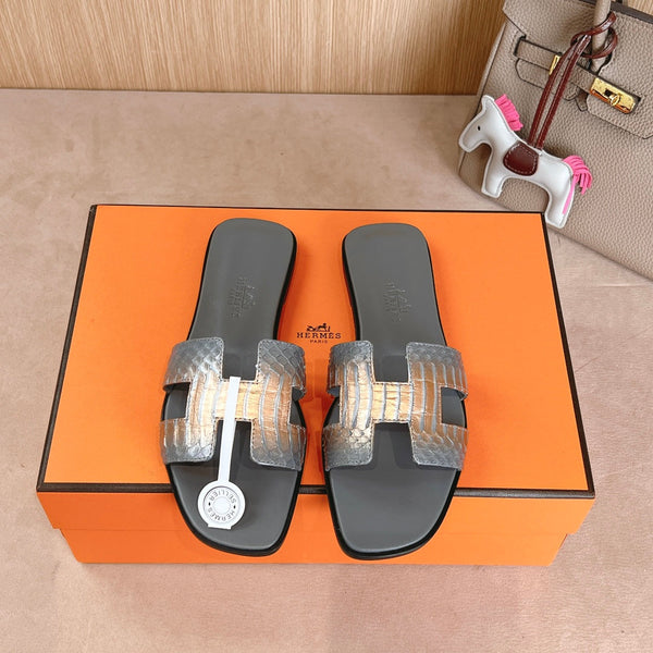 HM Oran Sandals Grey Calfskin 312775