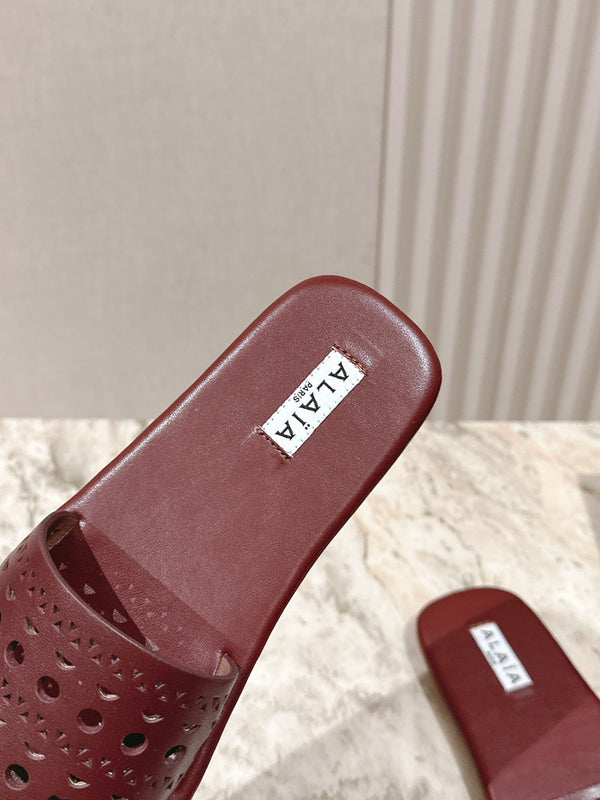 Alaia 2025 Hollow Slippers Red Leather 293654