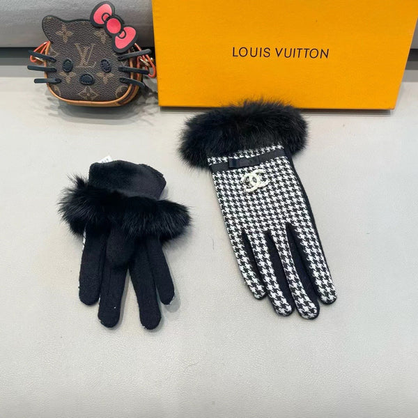GLOVES IN BLACK MIX WHITE WOOL AND RABBIT FUR 417182