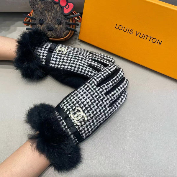 GLOVES IN BLACK MIX WHITE WOOL AND RABBIT FUR 417182