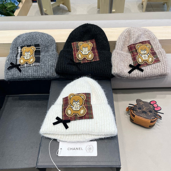BEANIE HAT IN CAMEL BEIGE WOOL WITH BOW 421255