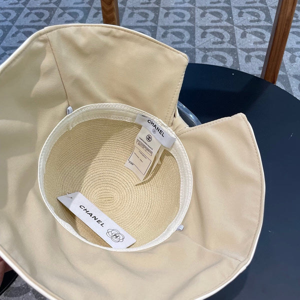 BOW BUCKET HAT IN WHITE MIX CAMEL BEIGE RAFFIA 426171