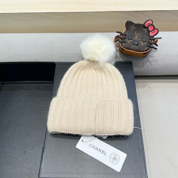 BEANIE HAT IN BISQUE BEIGE WOOL 426236