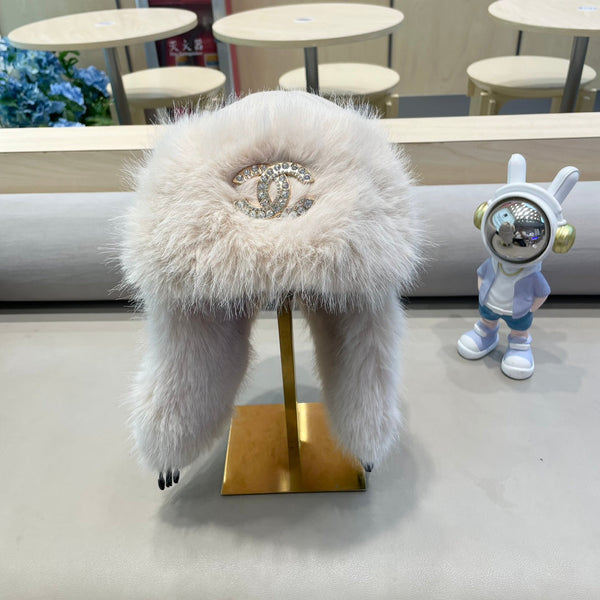 TRAPPER HAT IN WHITE SUEDE AND LAMB FUR 429971
