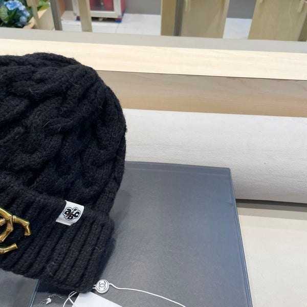BEANIE HAT IN BLACK WOOL 431707