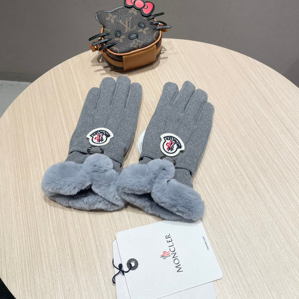 GLOVES IN COOL GRAY WOOL WITH RABBIT FUR 439080