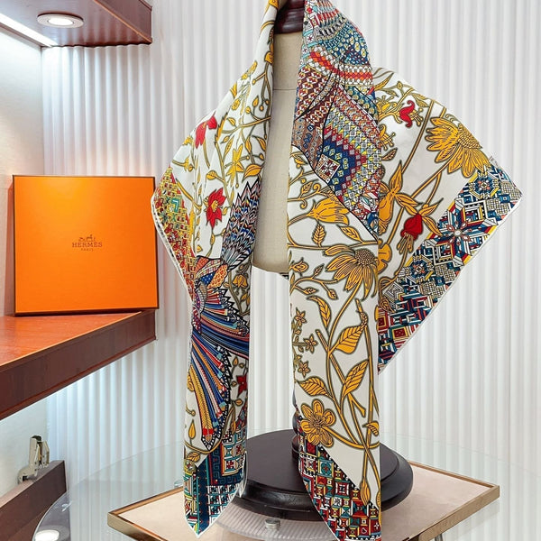 Le Jaguar Et Le Colibri Shawl 90 CM In Yellow Colorful Silk Twill 274206