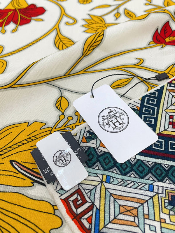 Le Jaguar Et Le Colibri Shawl 135 CM Yellow Colorful Cashmere And Silk 357903