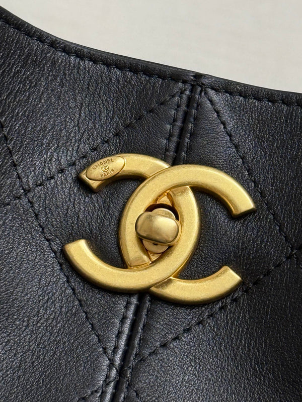 CC 25A Tote Bag 28cm Black Calfskin