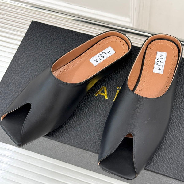 Alaia Slipper Black Calfskin 293191