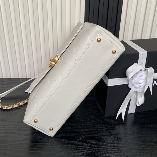 Chanel 2025 Bag 33cm White Calfskin 321004