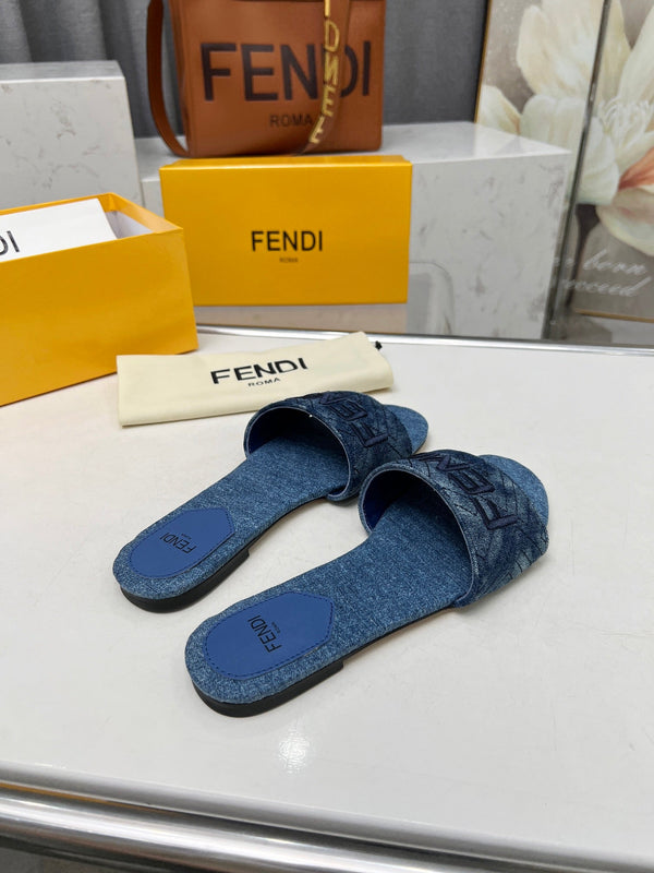 FF 5 NAVY BLUE CANVAS SLIDE