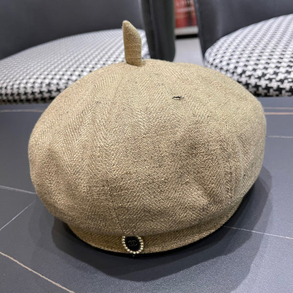 BERET HAT IN PEANUT BROWN FABRIC 420942