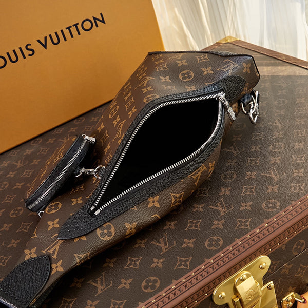 DUO CROSSBAG 42 IN BROWN MONOGRAM CANVAS