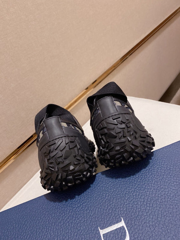 CD B28 LOW SHOES BLACK AND BEIGE JACQUARD
