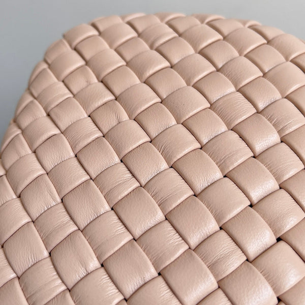 CLASSIC KNOT 20 IN LOTUS LAMBSKIN