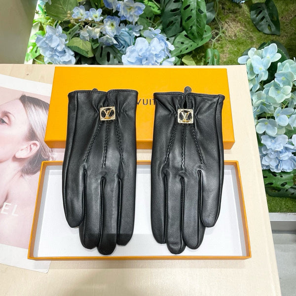 LV GLOVES IN BLACK LAMBSKIN WITH GOLD LOGO 462422