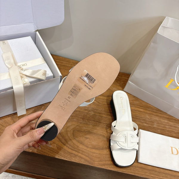 CD 26s D-Club Slides 4.5cm White Calfskin 998645