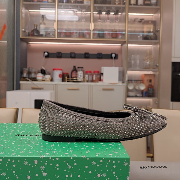 RHINESTONE BALLET FLATS WITH BOW IN GRAY SHEEPSKIN