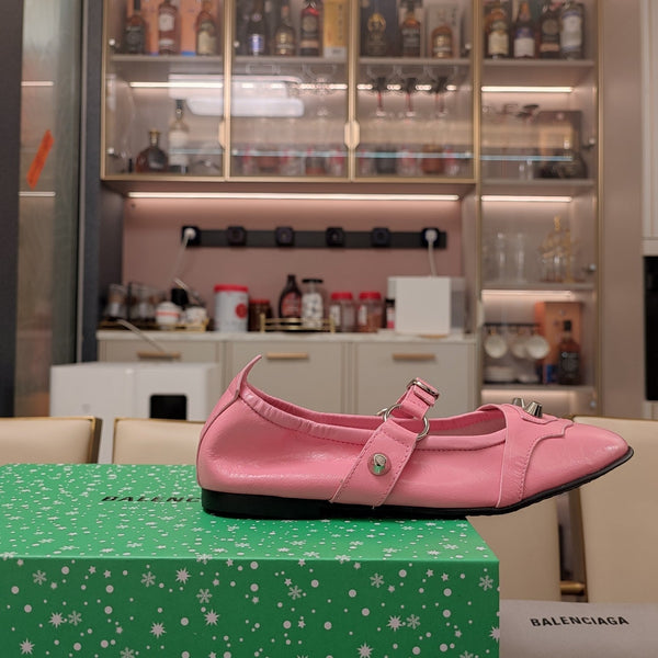 STUDDED MARY JANE FLATS IN SEA PINK SHINY LAMBSKIN